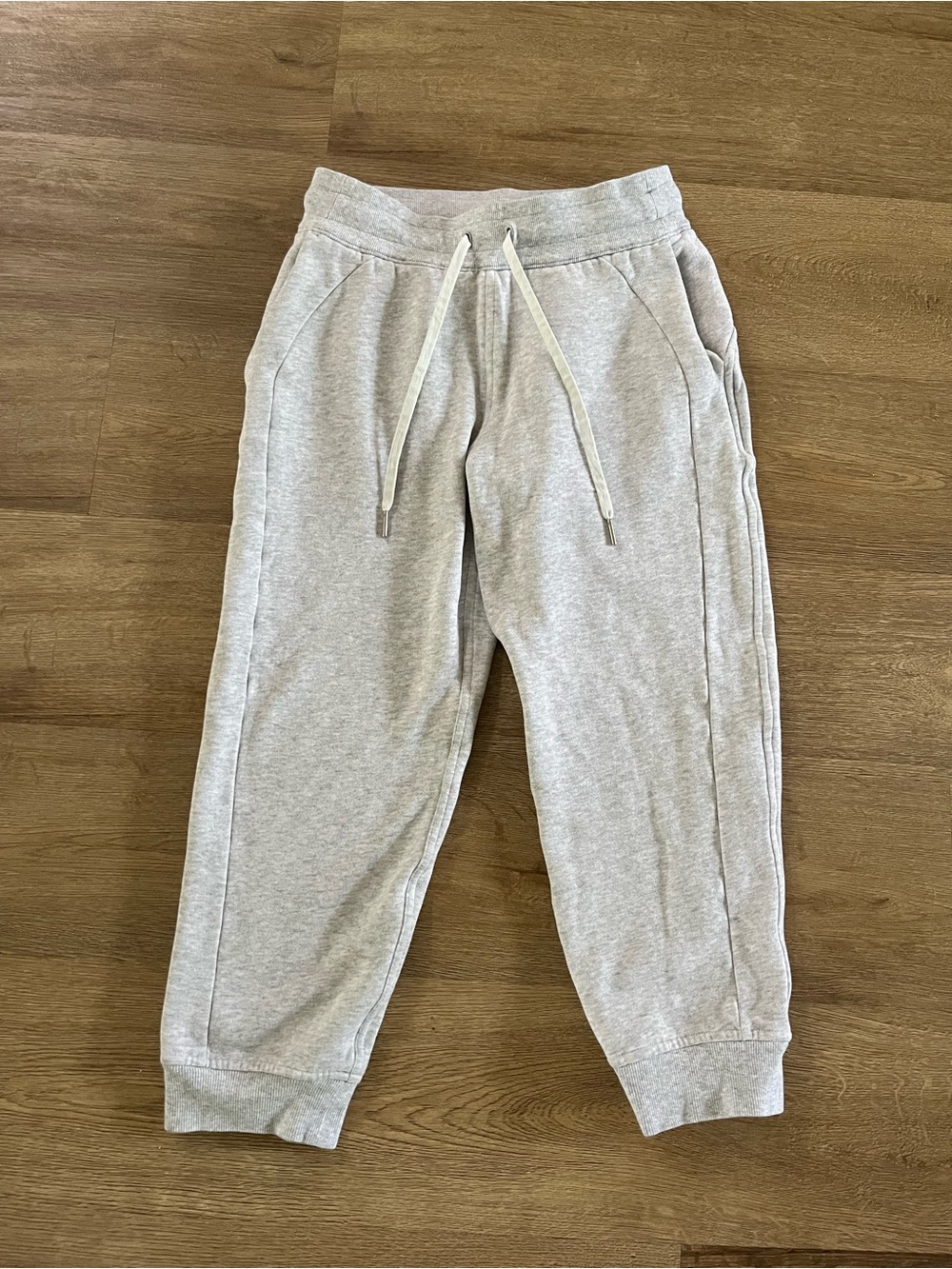 Lululemon High Rise Cropped Scuba Joggers Sweatpants Size 6